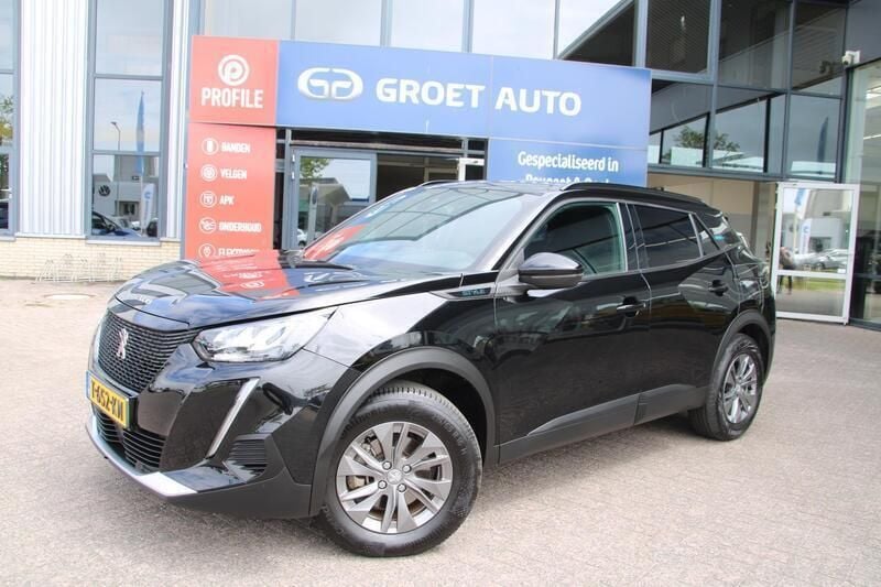 Zwart Gebruikt 2023 Peugeot e-2008 Style SUV | € 20.550 (Super prijs) - Afbeelding 1/4