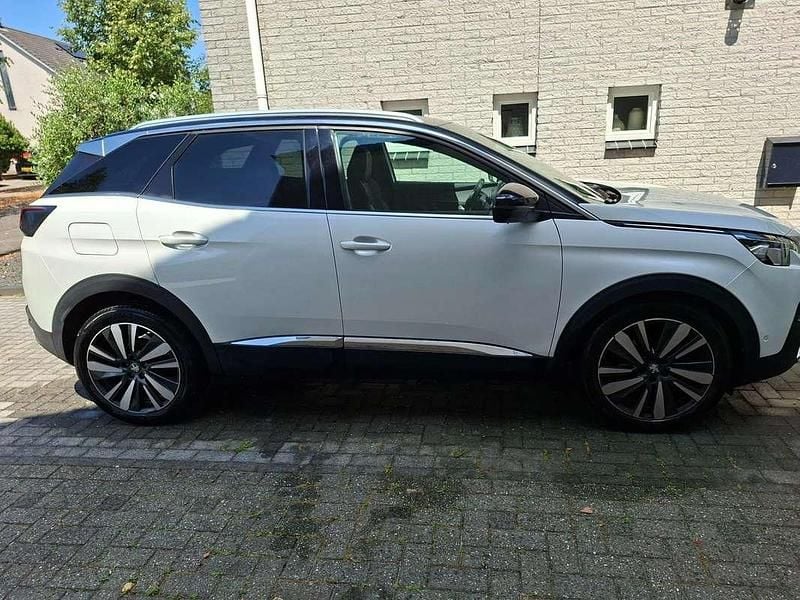 Wit Gebruikt 2017 Peugeot 3008 GT-line MPV | € 12.450 (Eerlijke prijs) - Afbeelding 1/4