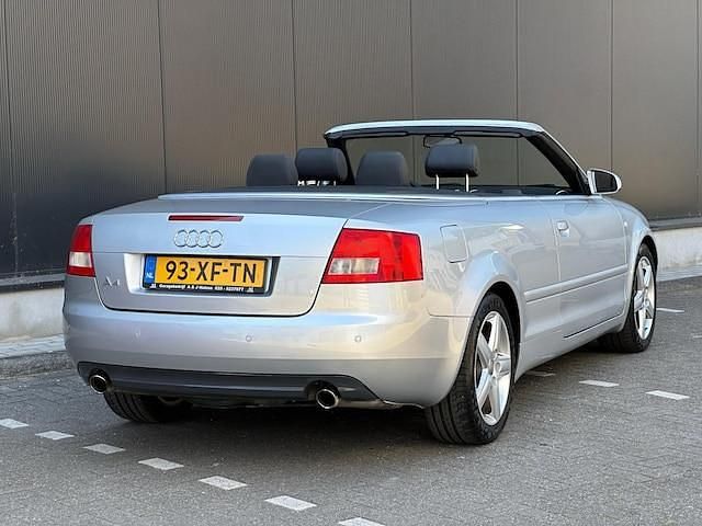 Occasion Audi A4 Cabriolet Exclusive 163 PK (119 kW) 2003 Grijs Cabriolet
