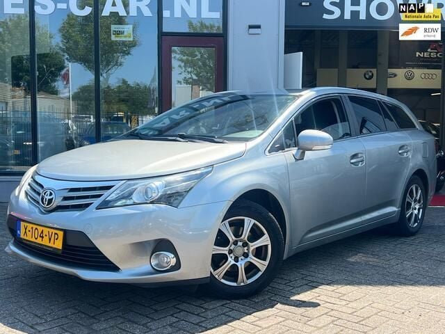 Grijs Gebruikt 2012 Toyota Avensis Business Edition Stationwagen | € 8.999 (Eerlijke prijs) - Afbeelding 1/4