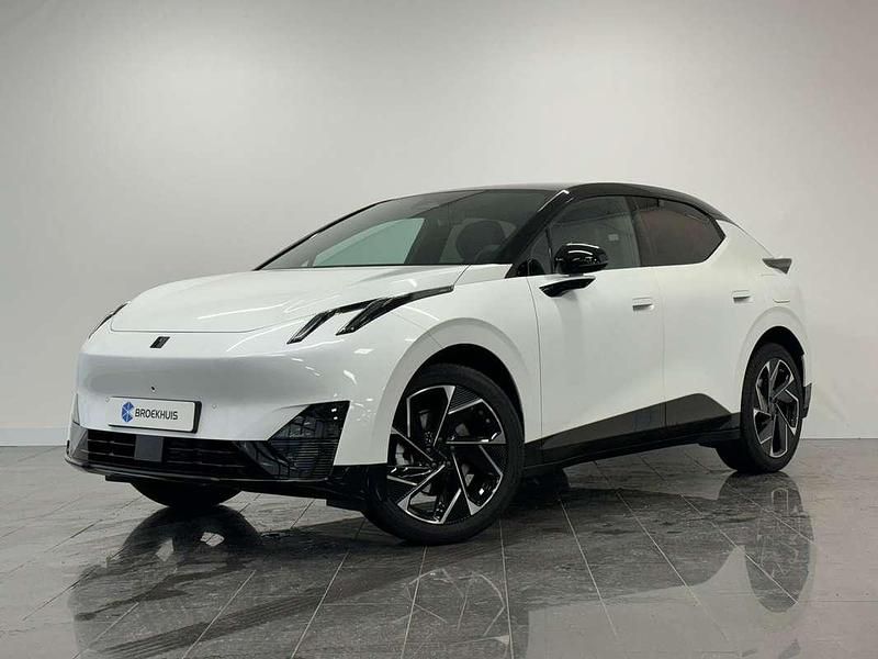 Wit Gebruikt 2025 Lynk & Co 02 SUV | € 37.900 - Afbeelding 1/4