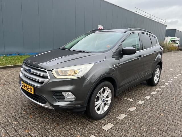 Grijs Occasion 2018 Ford Kuga Vignale SUV | € 9.450 - Afbeelding 1/4