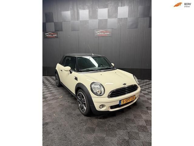 Wit Occasion 2010 Mini One Cabriolet Cabriolet | € 3.950 (Super prijs) - Afbeelding 1/4