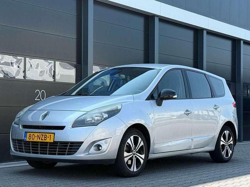 Grijs Gebruikt 2011 Renault Grand Scénic III Bose Edition MPV | € 2.450 (Eerlijke prijs) - Afbeelding 1/4