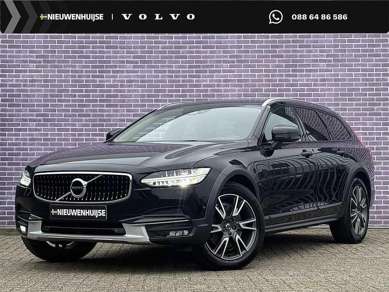 Zwart Occasion 2017 Volvo V90 CC Pro Stationwagen | € 27.894 (Eerlijke prijs) - Afbeelding 1/3