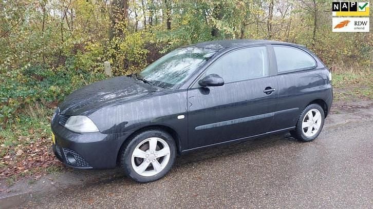 Zwart Gebruikt 2007 Seat Ibiza Hatchback | € 1.850 (Eerlijke prijs) - Afbeelding 1/4