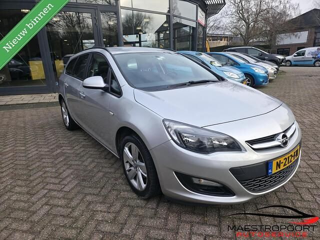 Grijs Occasion 2013 Opel Astra Sport Stationwagen | € 3.999 (Super prijs) - Afbeelding 1/4