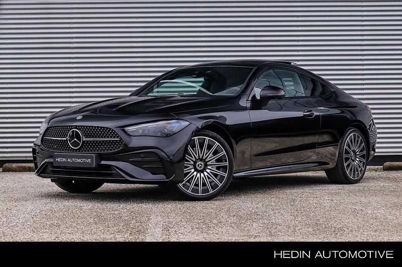 Zwart Nieuw 2025 Mercedes CLE200 AMG line Coupé | € 79.900 (Eerlijke prijs) - Afbeelding 1/4