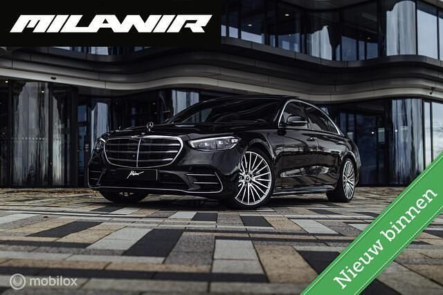 Zwart (metallic) Gebruikt 2022 Mercedes S500 AMG line Sedan | € 82.945 - Afbeelding 1/4