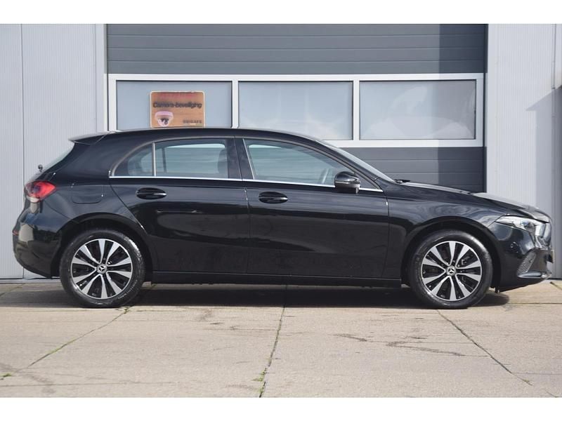 Occasion Mercedes A250 Business 161 PK (118 kW) 2022 Zwart Hatchback