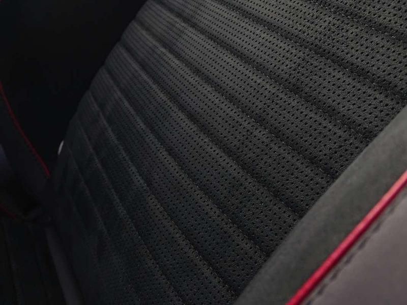 Occasion Land Rover Discovery Sport R-Dynamic 300 PK (220 kW) 2020 Wit SUV