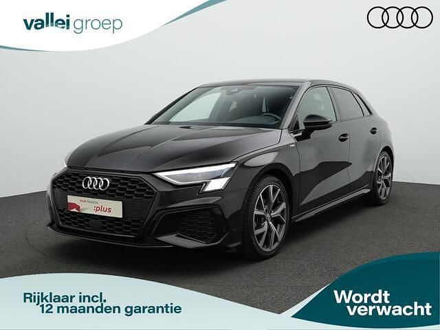 Zwart Gebruikt 2023 Audi A3 Sportback Hatchback | € 33.900 (Iets duurder) - Afbeelding 1/4