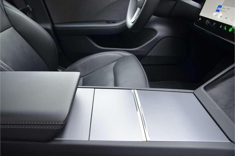 Occasion Tesla Model 3 RWD 235 kW (320 PK) 2024 Rood Sedan