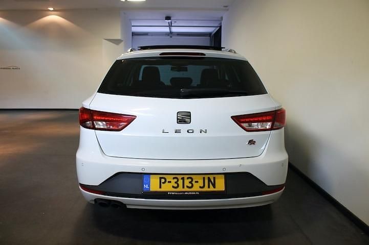 Occasion Seat Leon 125 PK (91 kW) 2015 Wit Stationwagen