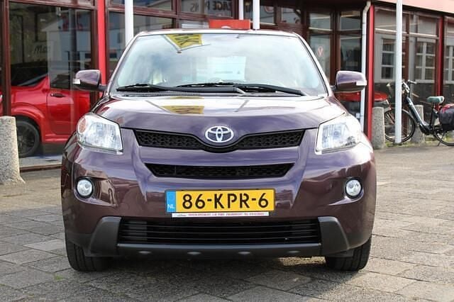 Paars Gebruikt 2010 Toyota Urban Cruiser SUV | € 8.250 (Eerlijke prijs) - Afbeelding 1/3