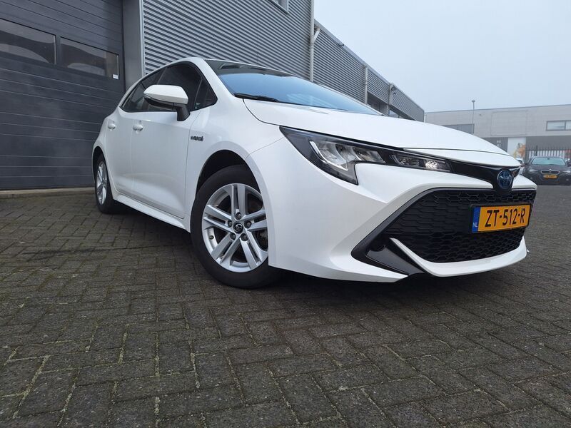 Wit Gebruikt 2019 Toyota Corolla Active Hatchback | € 18.499 (Goede deal) - Afbeelding 1/4