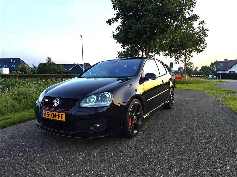 Zwart Gebruikt 2008 VW Golf VI Edition Hatchback | € 11.000 - Afbeelding 1/4
