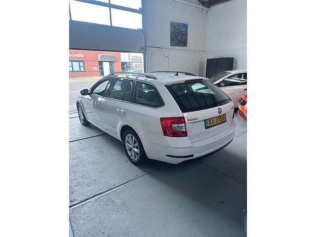 Occasion Skoda Octavia Business Line 116 PK (85 kW) 2019 Wit Stationwagen