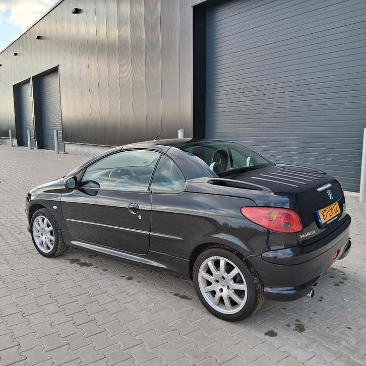 Occasion Peugeot 206 CC 136 PK (100 kW) 2003 Cabriolet