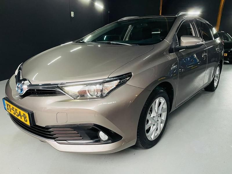 Occasion Toyota Auris 99 PK (72 kW) 2015 Bruin Stationwagen