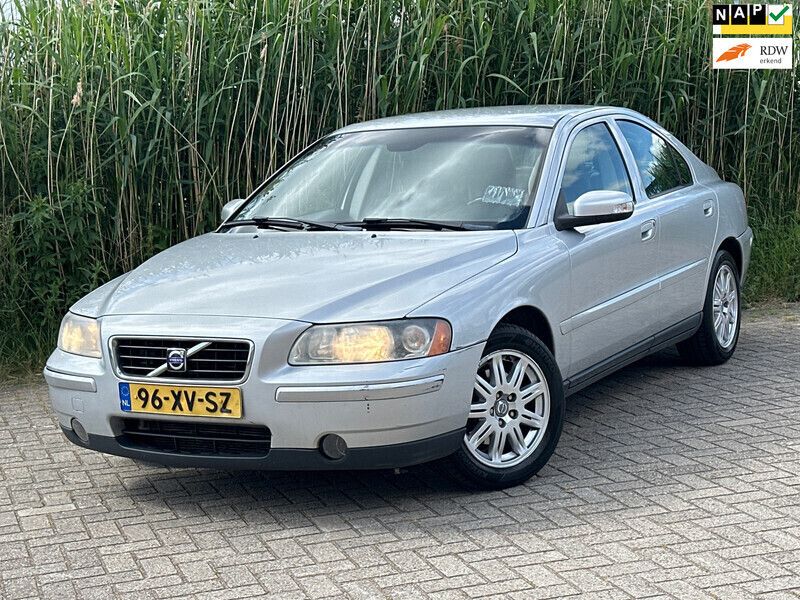 Grijs Gebruikt 2007 Volvo S60 Sedan | € 1.950 (Super prijs) - Afbeelding 1/4