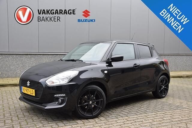 Zwart Gebruikt 2018 Suzuki Swift Hatchback | € 12.450 (Eerlijke prijs) - Afbeelding 1/4