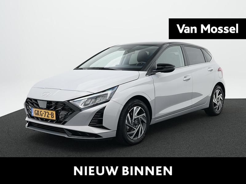 Grijs Occasion 2024 Hyundai i20 Premium Hatchback | € 25.740 (Duur) - Afbeelding 1/4