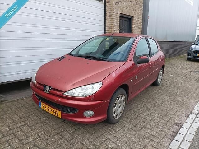 Occasion Peugeot 206 75 PK (55 kW) 2008 Rood Hatchback