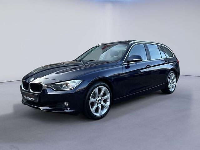 Blauw Occasion 2014 BMW 320 Executive Stationwagen | € 15.950 (Iets duurder) - Afbeelding 1/4