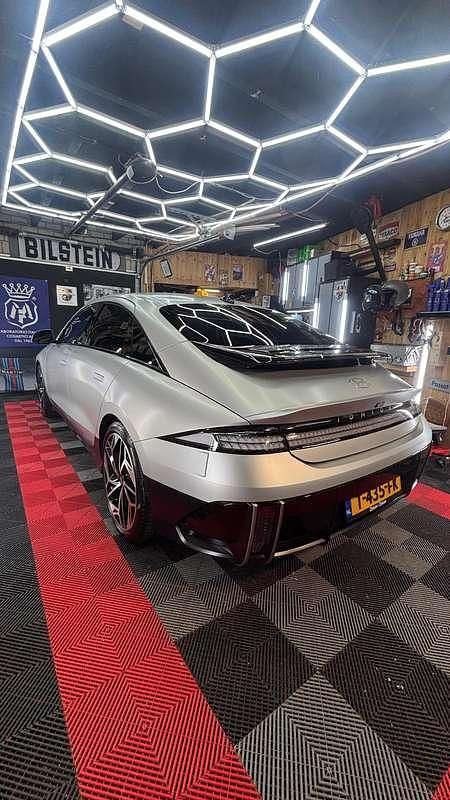 Zilver Occasion 2023 Hyundai Ioniq Hatchback | € 32.500 - Afbeelding 1/4