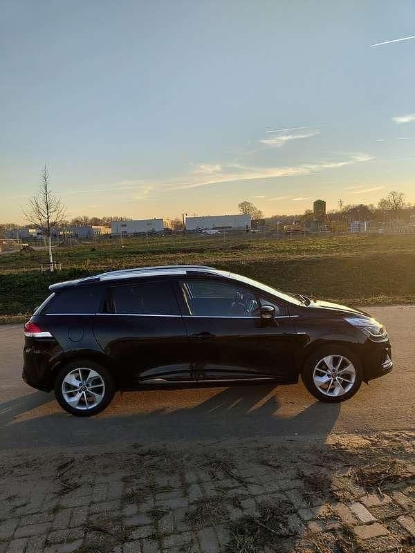 Occasion Renault Clio GrandTour LIMITED 90 PK (66 kW) 2017 Zwart Stationwagen