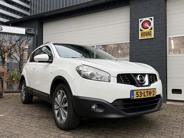Wit Occasion 2010 Nissan Qashqai Acenta SUV | € 7.950 (Duur) - Afbeelding 1/4