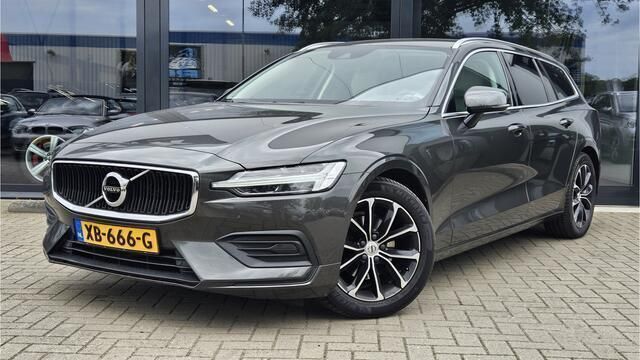 Grijs Gebruikt 2018 Volvo V60 Momentum Stationwagen | € 16.800 - Afbeelding 1/4