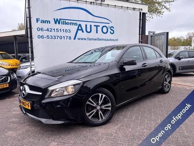 Zwart Gebruikt 2017 Mercedes A160 Hatchback | € 13.999 (Eerlijke prijs) - Afbeelding 1/4