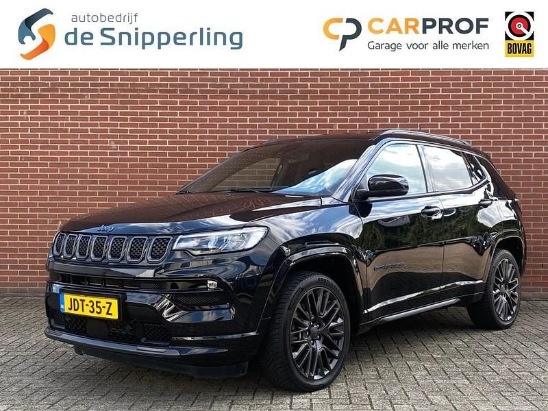 Zwart Gebruikt 2022 Jeep Compass SUV | € 27.950 (Iets duurder) - Afbeelding 1/4