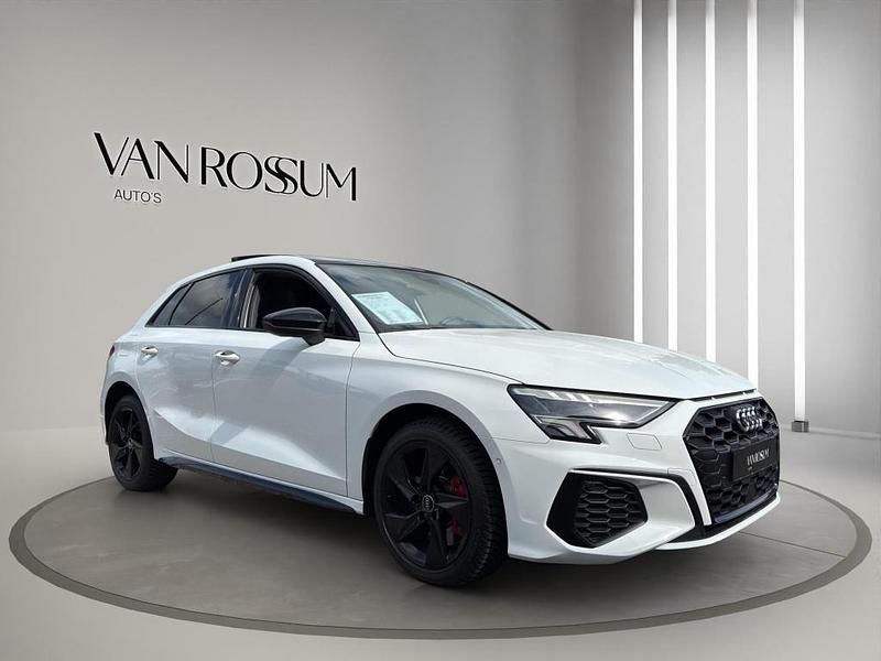 Hatchback Gebruikt 2021 Audi A3 Sportback e-tron S-Line Sedan | € 31.995 (Eerlijke prijs) - Afbeelding 1/4