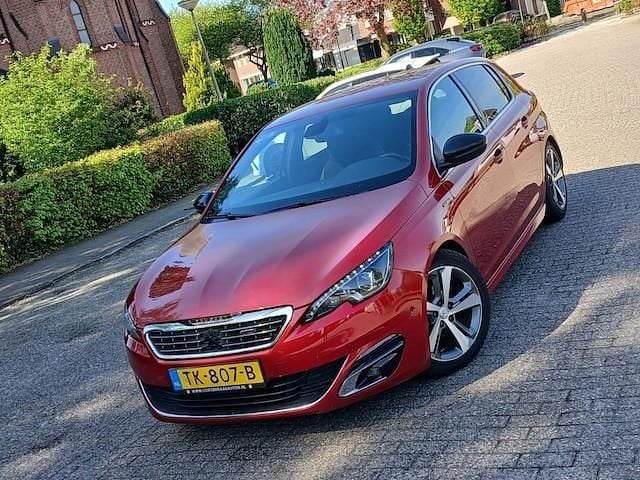 Occasion Peugeot 308 GT-line 131 PK (96 kW) 2017 Rood Hatchback