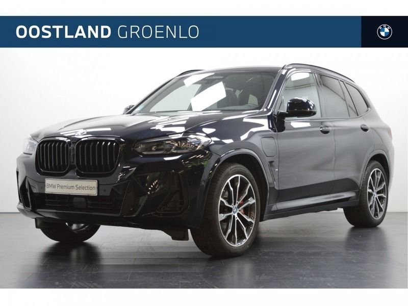 M carbonschwarz (donker zwart metallic) Gebruikt 2024 BMW X3 Comfort Edition SUV | € 68.950 (Iets duurder) - Afbeelding 1/4