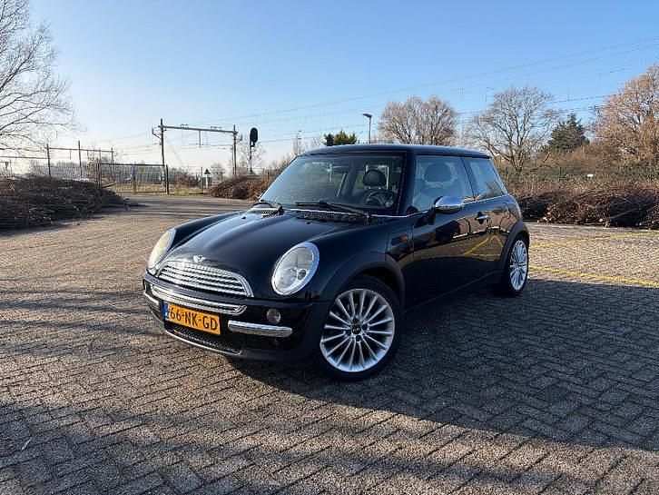Occasion 2003 Mini ONE Hatchback | € 1.950 (Eerlijke prijs) - Afbeelding 1/4