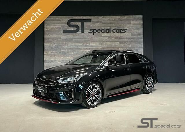 Zwart Gebruikt 2021 Kia ProCeed 3 Hatchback | € 26.450 (Goede deal) - Afbeelding 1/4