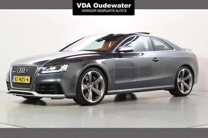 Grijs Gebruikt 2011 Audi RS5 Advanced Coupé | € 38.900 - Afbeelding 1/4