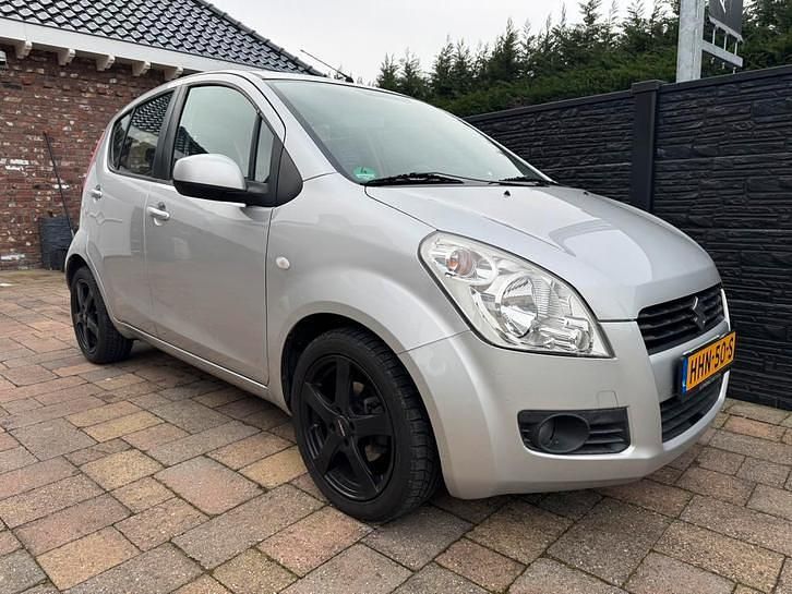 Occasion 2010 Suzuki Splash Hatchback | € 2.700 (Super prijs) - Afbeelding 1/4