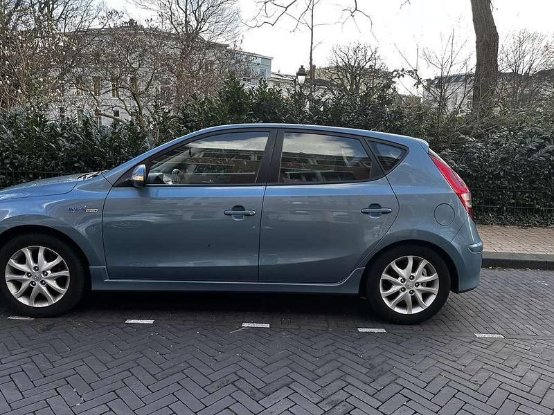 Blauw Occasion 2011 Hyundai i30 MPV | € 3.550 (Eerlijke prijs) - Afbeelding 1/4