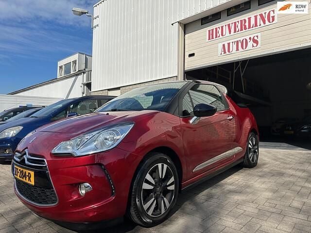 Rood Occasion 2012 Citroën DS3 Chic Hatchback | € 3.499 (Goede deal) - Afbeelding 1/4