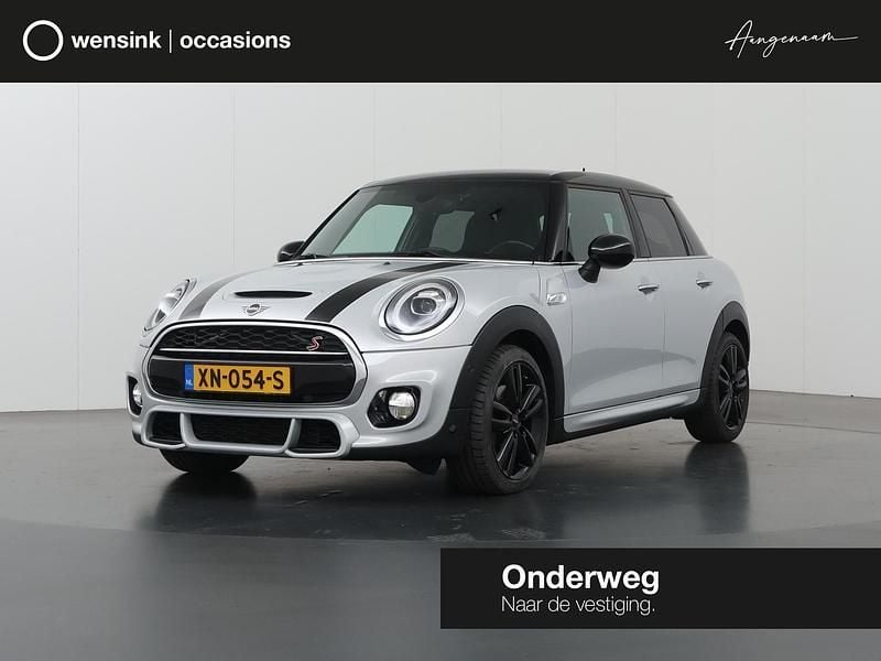Wit Gebruikt 2019 Mini Cooper S Hatchback | € 25.840 (Eerlijke prijs) - Afbeelding 1/4