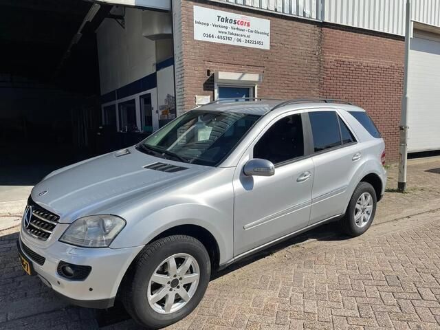 Grijs Gebruikt 2006 Mercedes 280 SUV | € 4.249 - Afbeelding 1/4