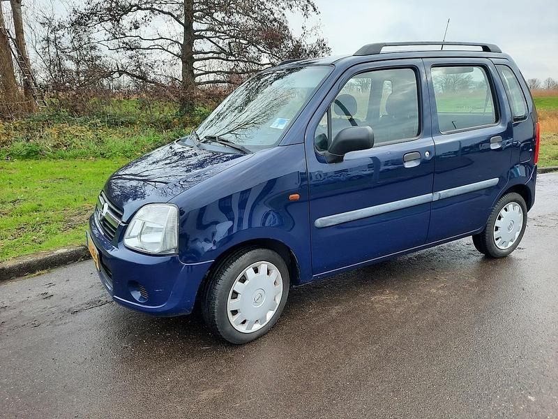 Blauw Gebruikt 2004 Opel Agila Essentia Hatchback | € 1.350 (Eerlijke prijs) - Afbeelding 1/4