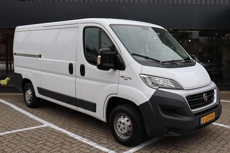 Wit Occasion 2017 Fiat Ducato Van | € 11.500 (Super prijs) - Afbeelding 1/4