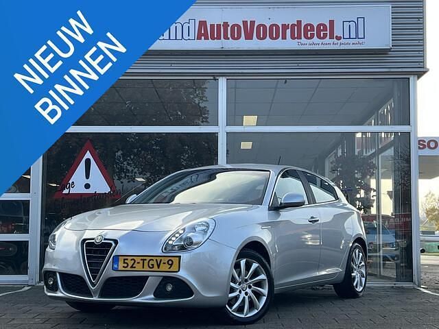 Occasion Alfa Romeo Giulietta Distinctive 170 PK (125 kW) 2012 Grijs Hatchback