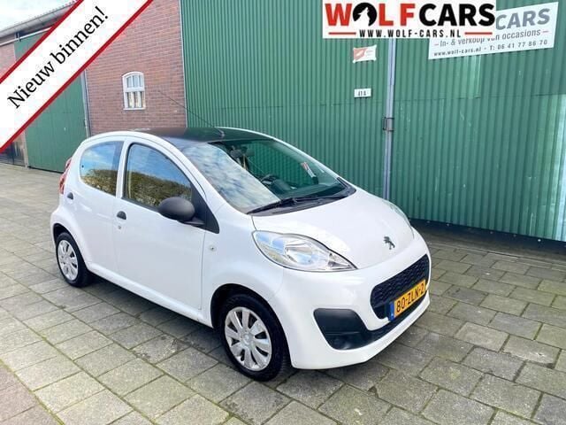 Wit Gebruikt 2013 Peugeot 107 Hatchback | € 3.750 (Eerlijke prijs) - Afbeelding 1/4